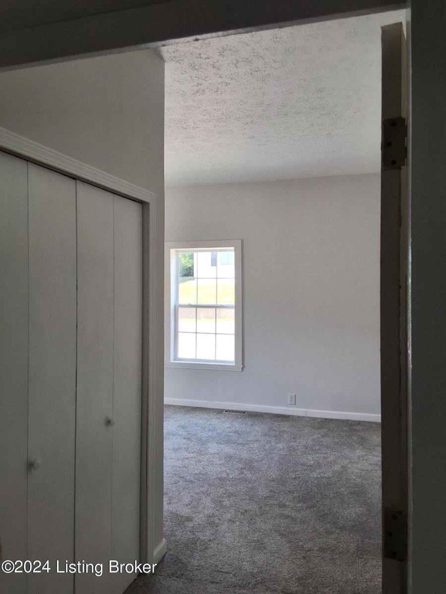 5805 Smithfield Rd, Smithfield, KY 40068