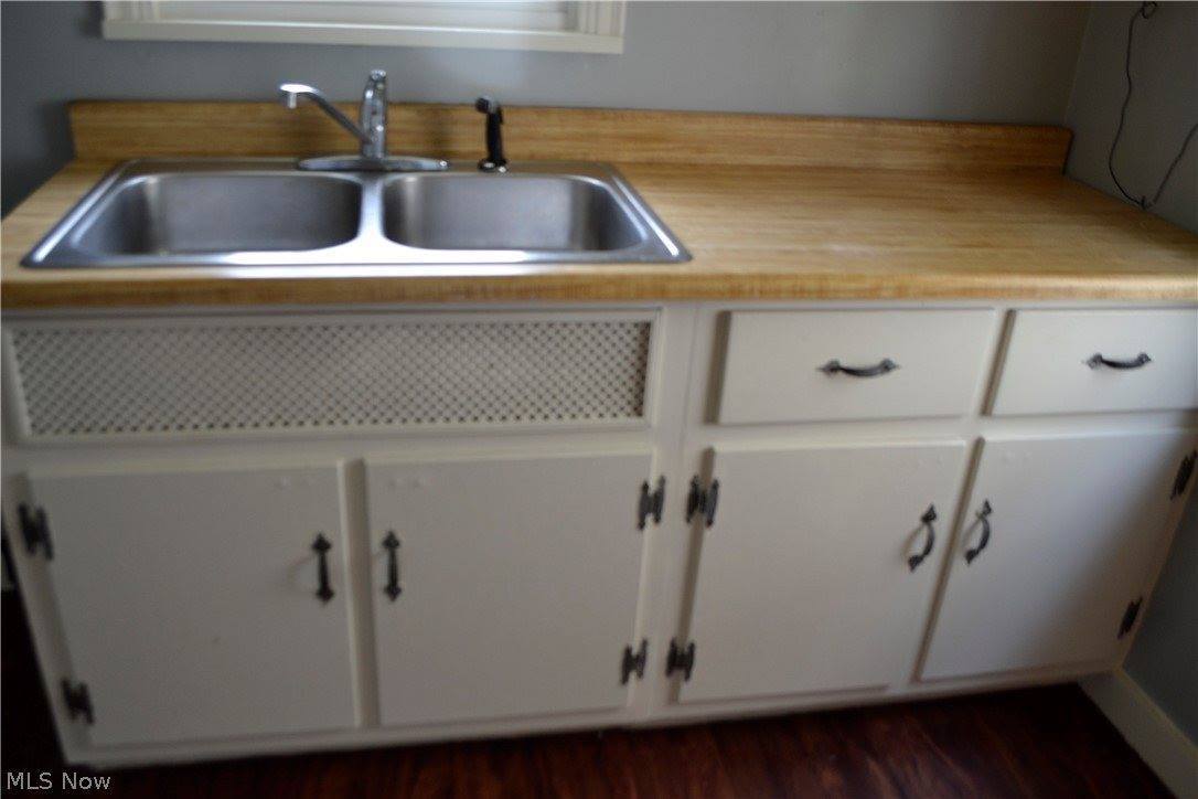 434 Hayes Avenue, McDonald, OH 44437