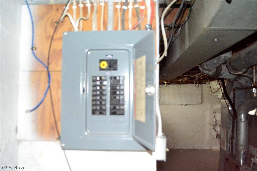 434 Hayes Avenue, McDonald, OH 44437