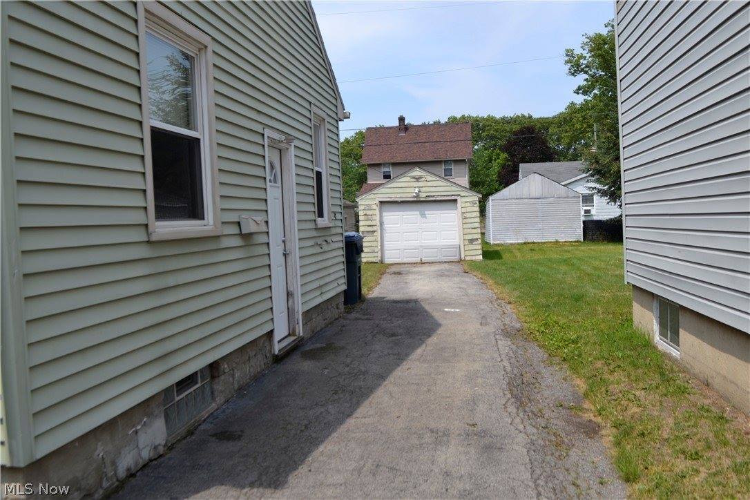 434 Hayes Avenue, McDonald, OH 44437