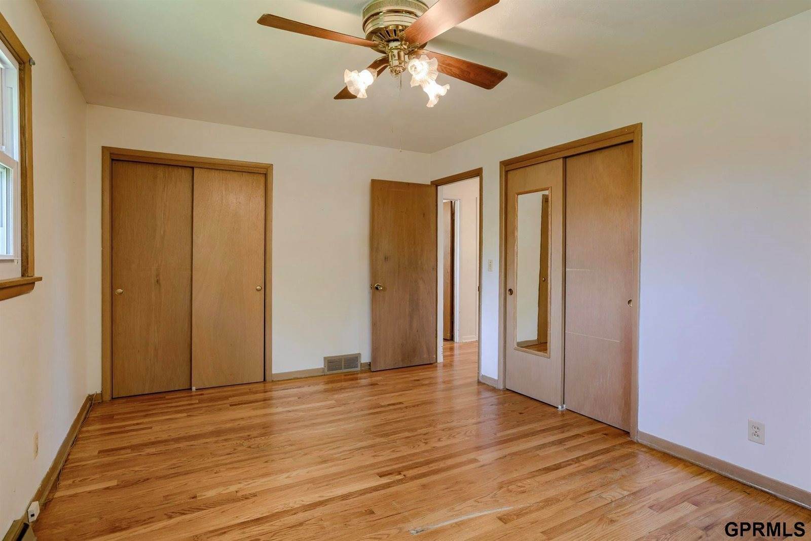 1221 Robin Drive, Bellevue, NE 68005