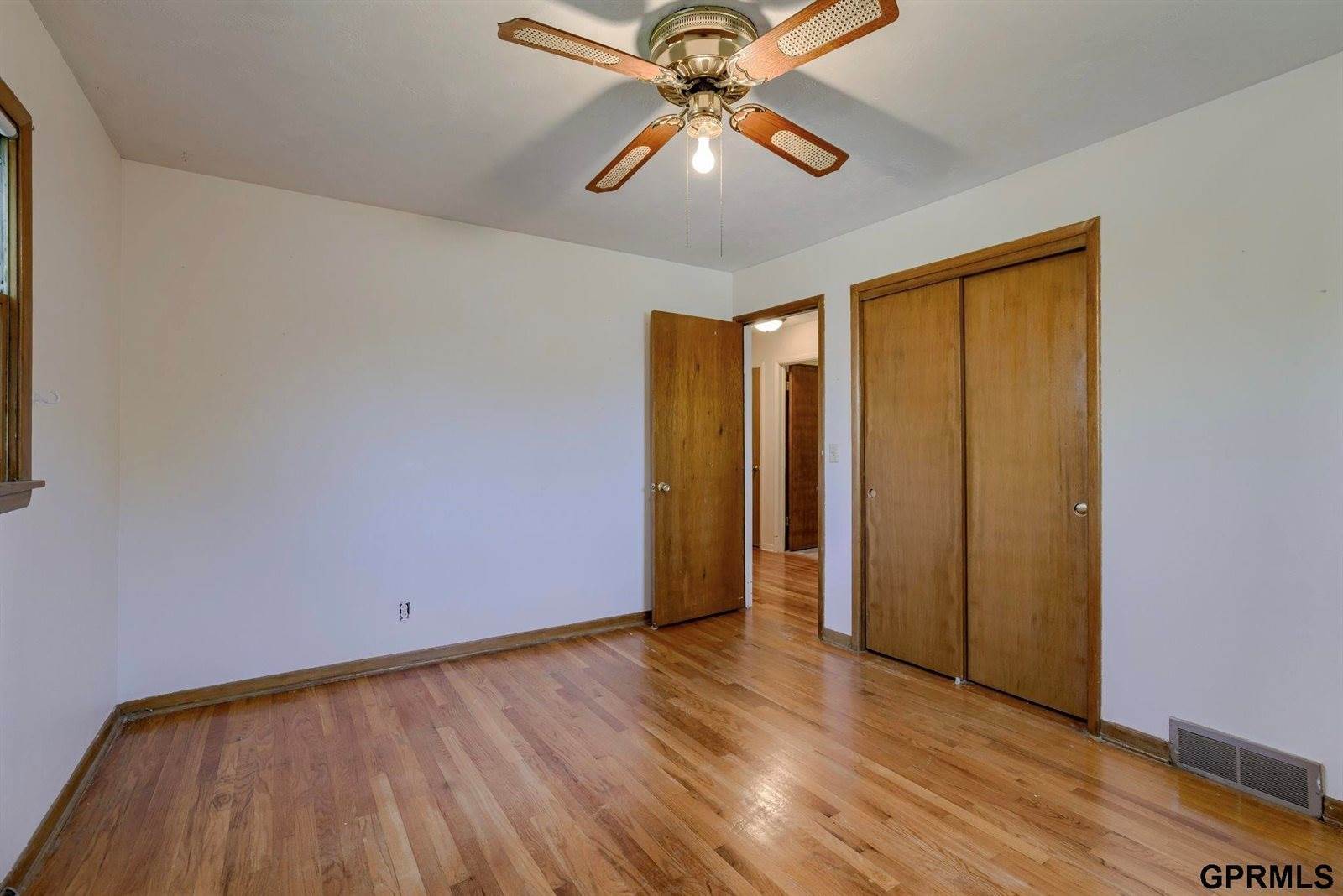 1221 Robin Drive, Bellevue, NE 68005