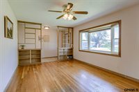 1221 Robin Drive, Bellevue, NE 68005