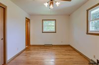 1221 Robin Drive, Bellevue, NE 68005