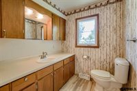 1221 Robin Drive, Bellevue, NE 68005