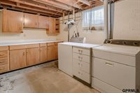 1221 Robin Drive, Bellevue, NE 68005