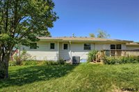 1221 Robin Drive, Bellevue, NE 68005