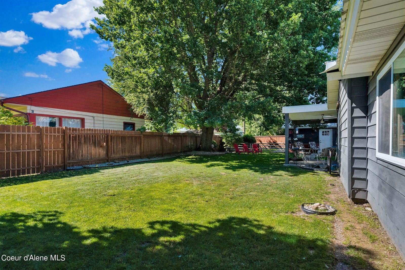 585 East Hayden Ave, Hayden, ID 83835