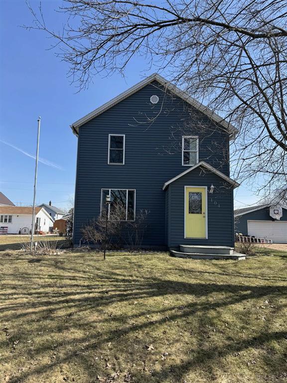 104 S. Gwinn Street, Loyal, WI 54446