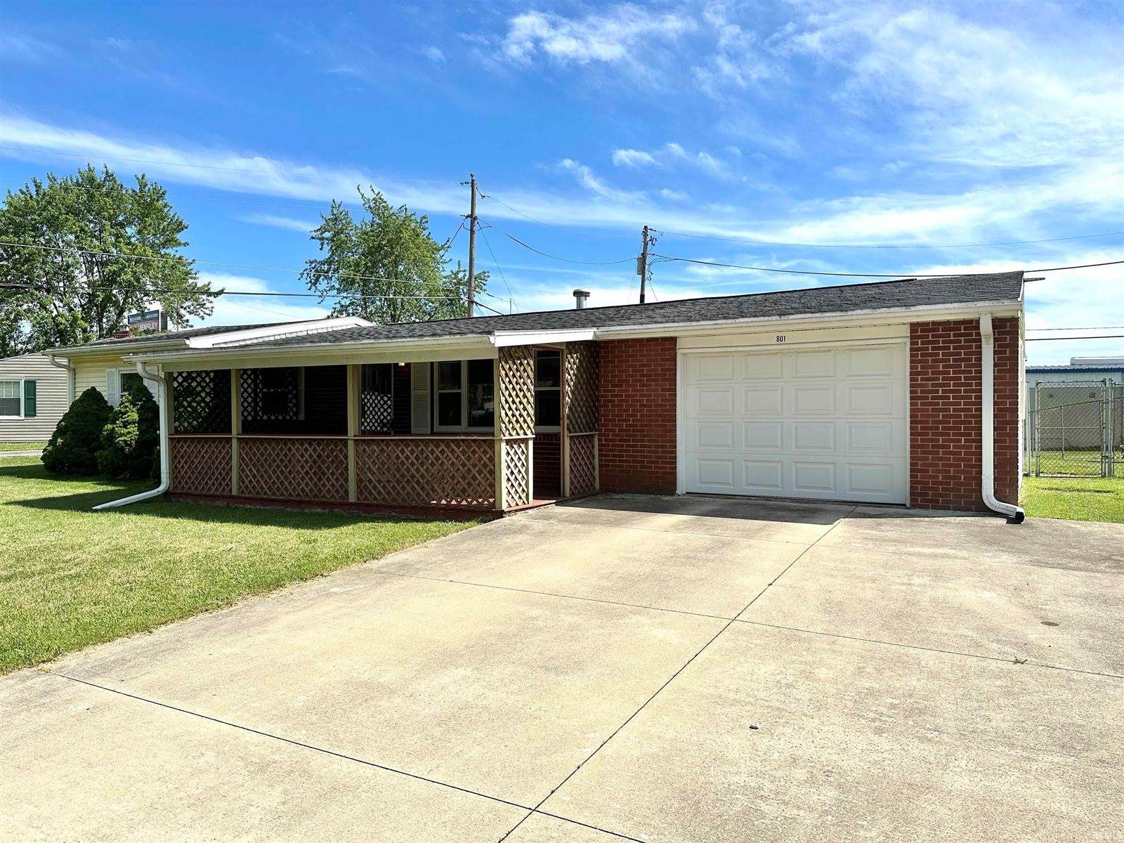 801 E Linda Layne, Muncie, IN 47303