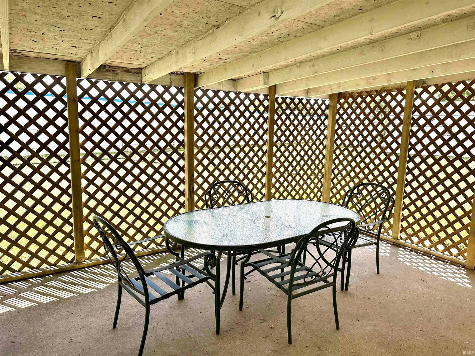 801 E Linda Layne, Muncie, IN 47303