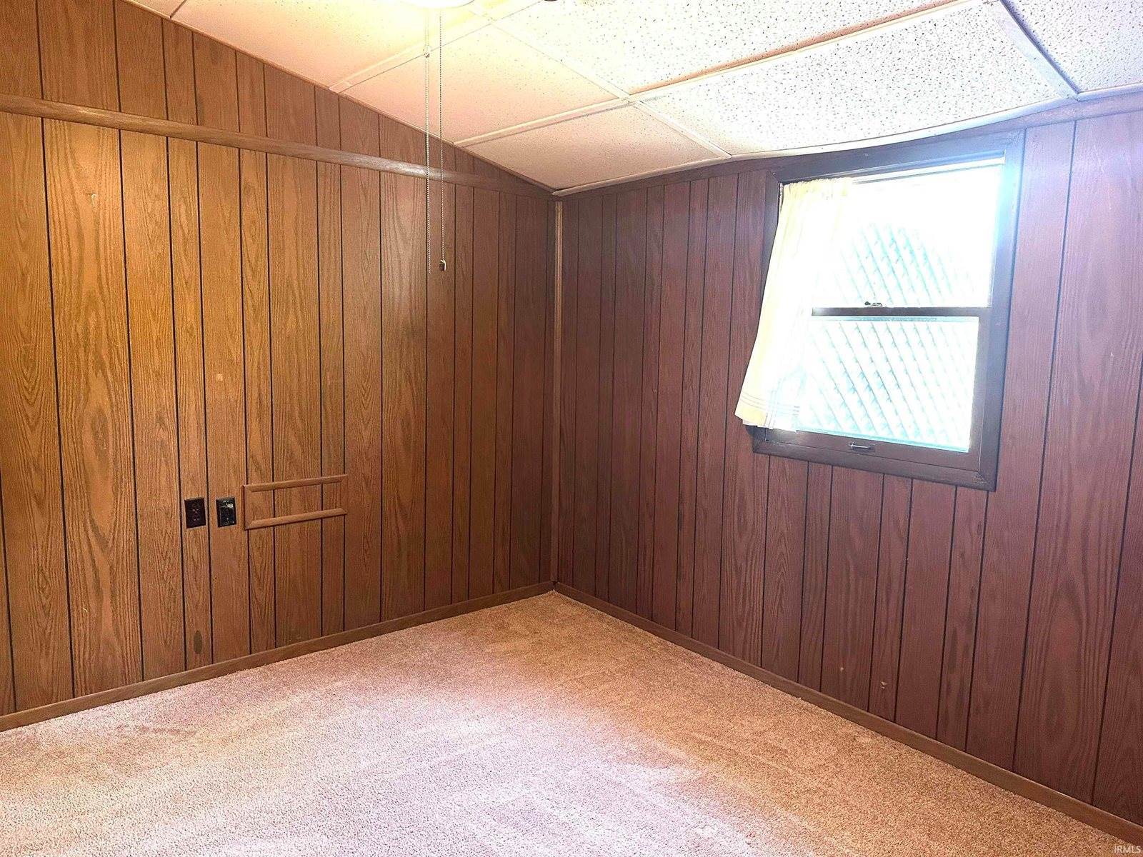 801 E Linda Layne, Muncie, IN 47303