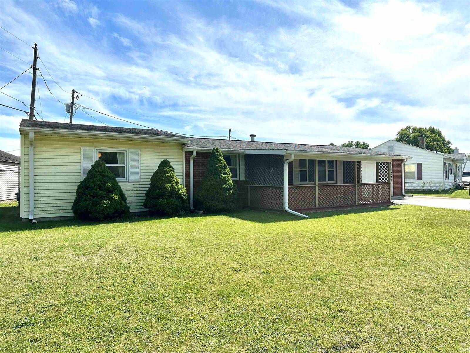 801 E Linda Layne, Muncie, IN 47303