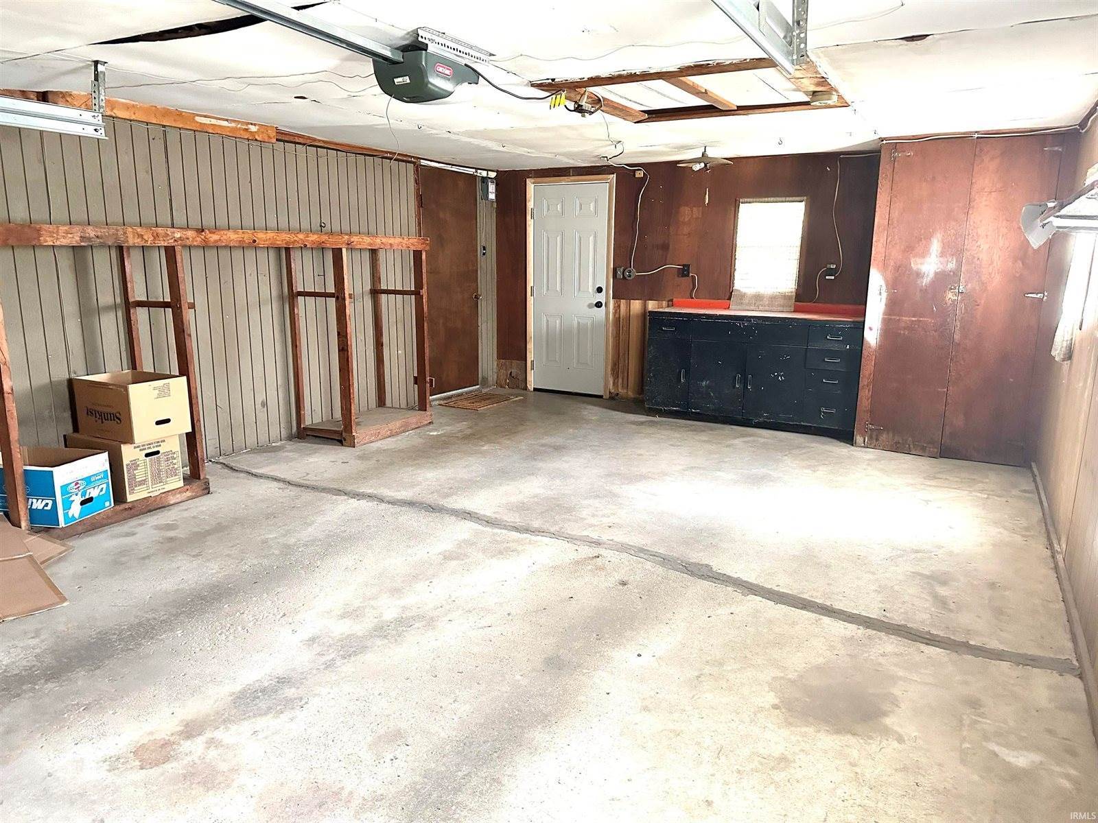 801 E Linda Layne, Muncie, IN 47303