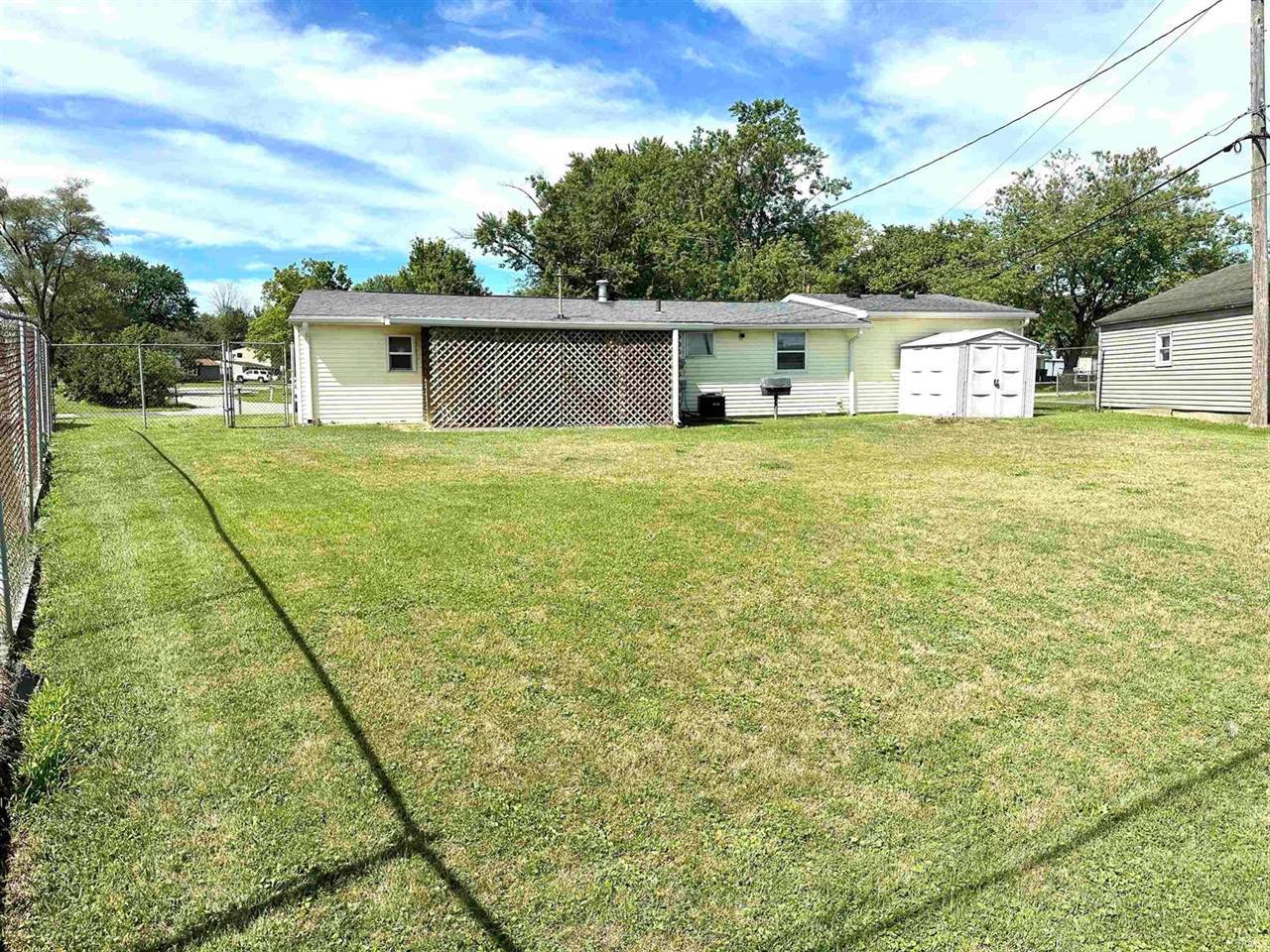 801 E Linda Layne, Muncie, IN 47303