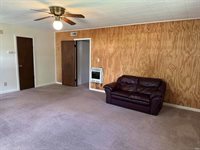 801 E Linda Layne, Muncie, IN 47303