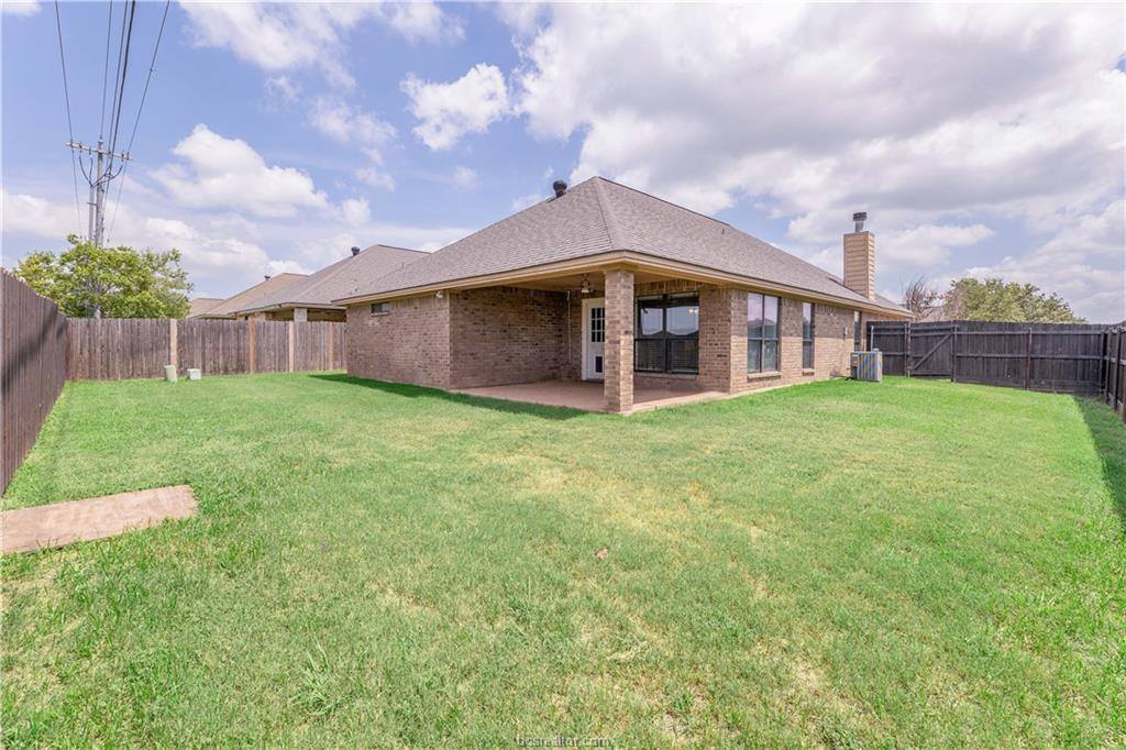 3744 Dove Hollow Lane, College Station, TX 77845