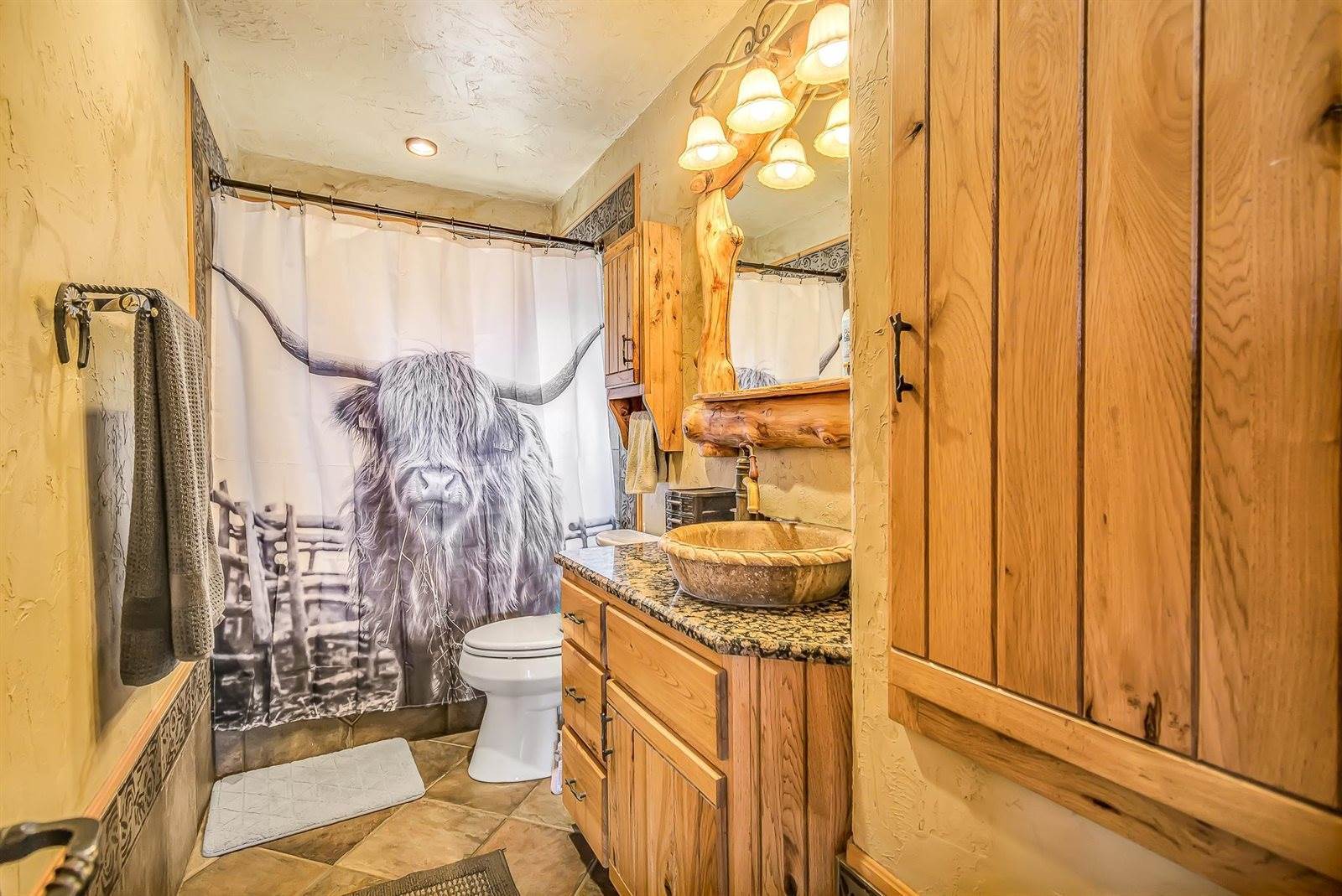 55945 OE Road, Collbran, CO 81624