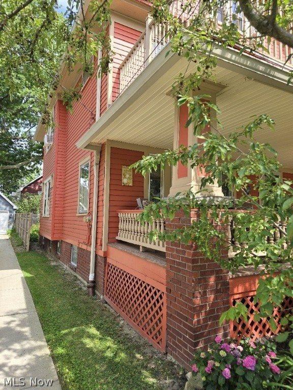 1247 Summit Avenue, Lakewood, OH 44107