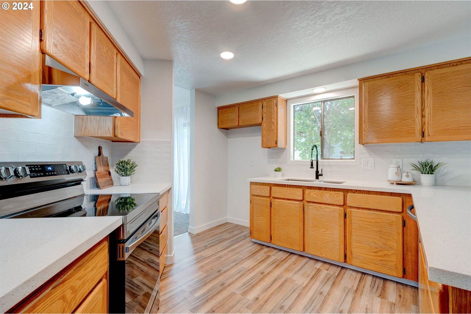 7540 SW 161ST Dr, Beaverton, OR 97007