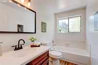 7540 SW 161ST Dr, Beaverton, OR 97007