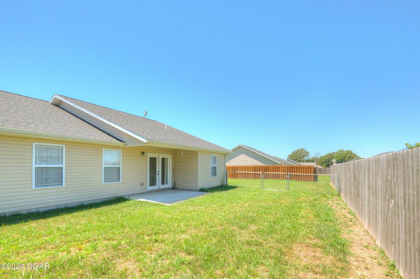 13780 Pella Lane, Neosho, MO 64850