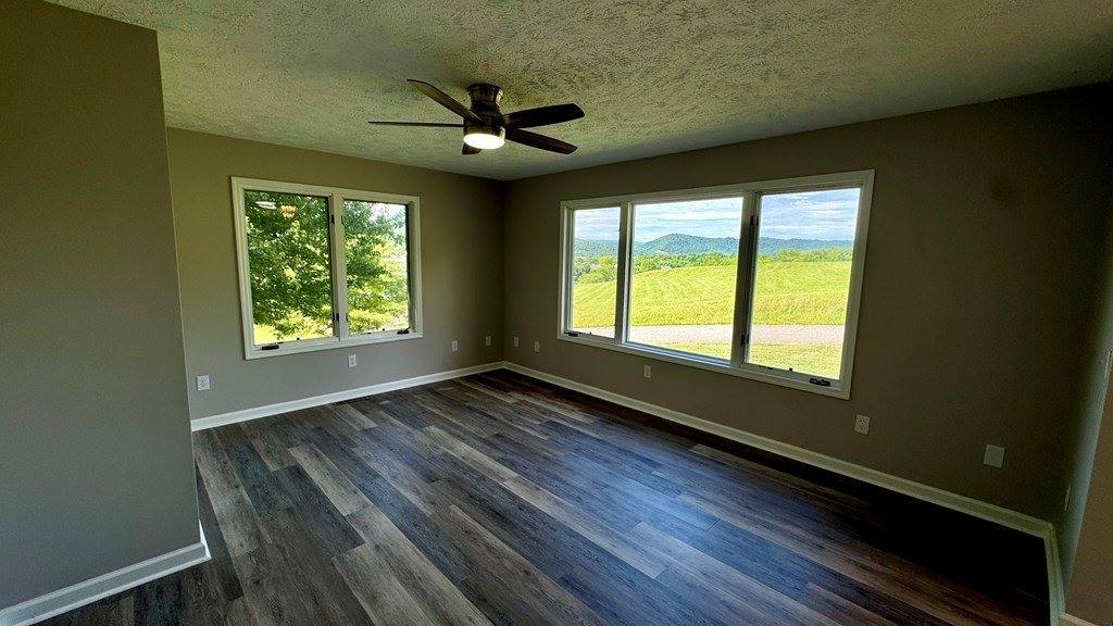 235 Asbury Lane, Wytheville, VA 24382