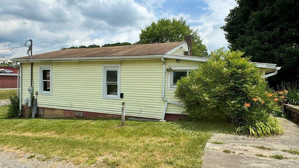 2225 West Ridge Road, Wytheville, VA 24382