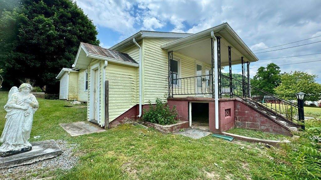 2225 West Ridge Road, Wytheville, VA 24382