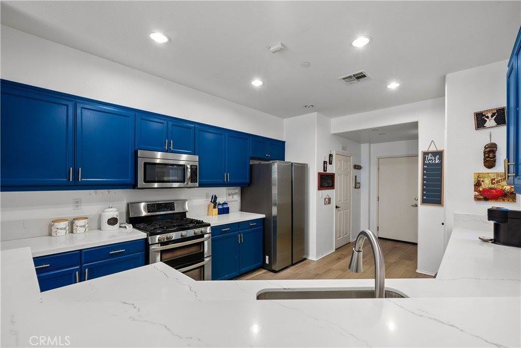 13848 Balboa Boulevard, Sylmar, CA 91342