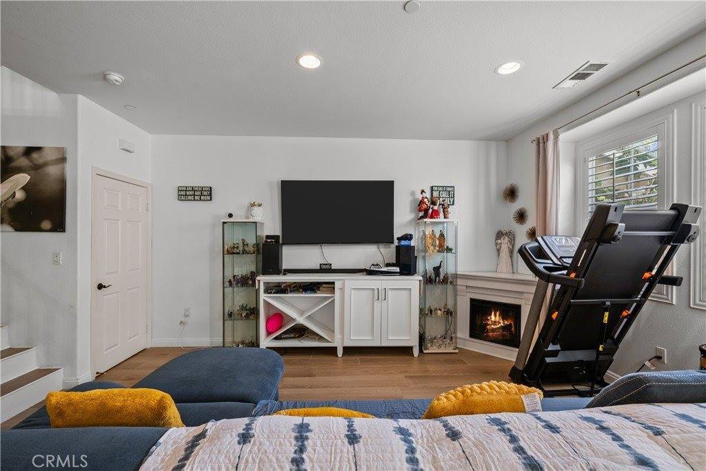 13848 Balboa Boulevard, Sylmar, CA 91342