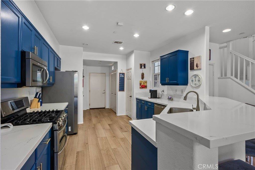 13848 Balboa Boulevard, Sylmar, CA 91342