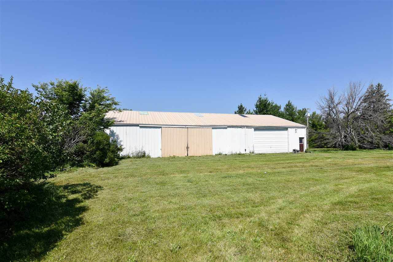 2228 330th Street, NorthEnglish, IA 52316