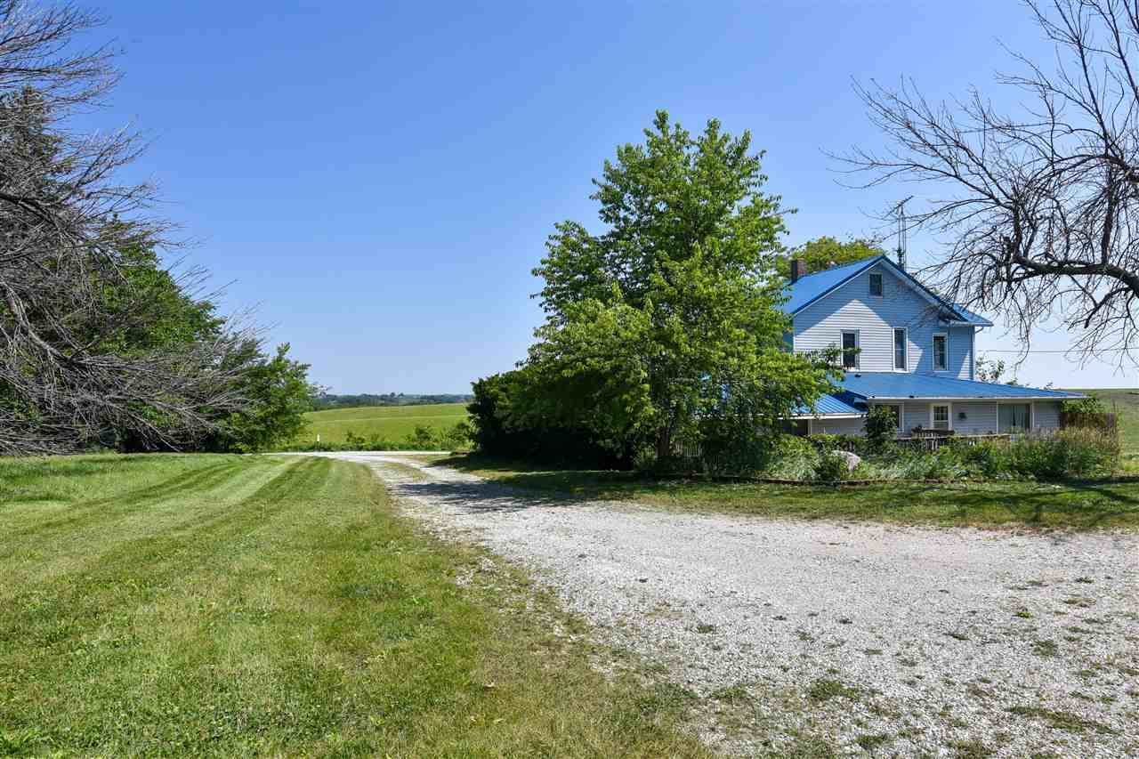 2228 330th Street, NorthEnglish, IA 52316