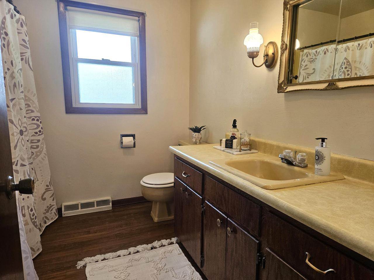 268 W Plymouth Sy, Jefferson, WI 53549