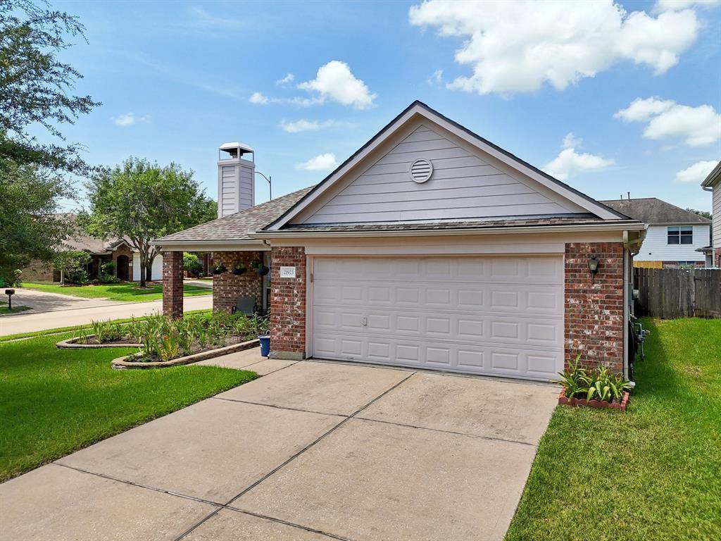 21923 Golden Cedar Drive, Cypress, TX 77433