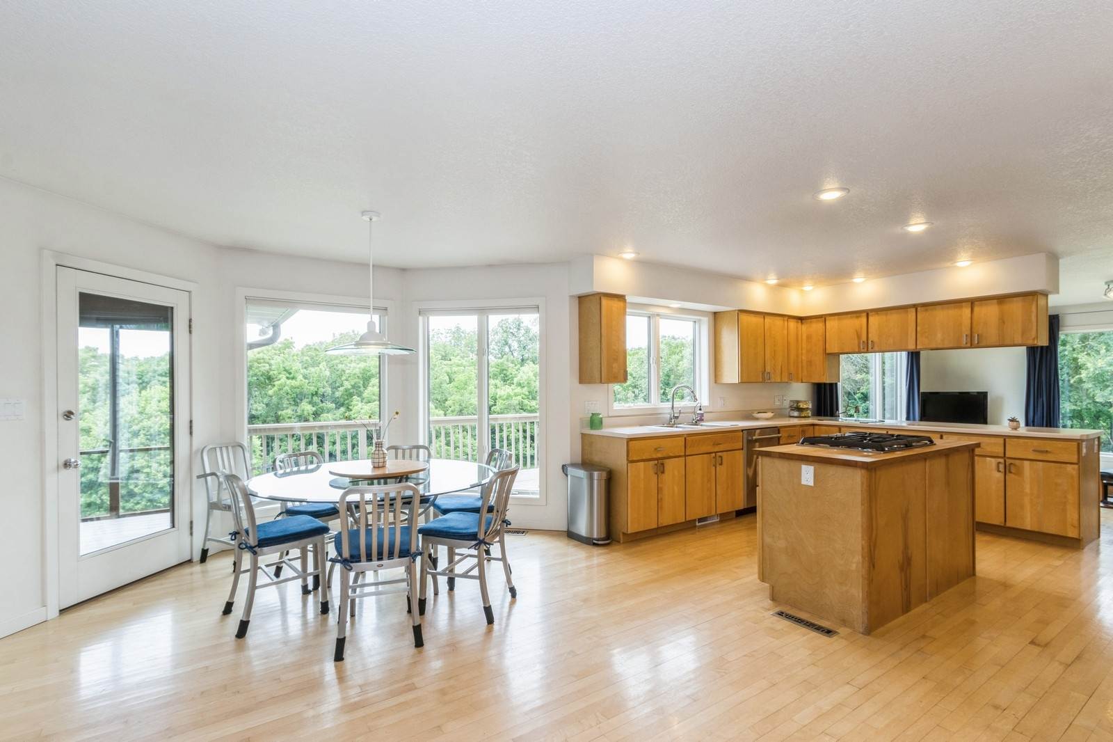 3073 Running Deer Rd NE, Iowa City, IA 52240