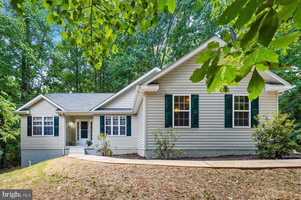 201 Constitution Boulevard, Locust Grove, VA 22508