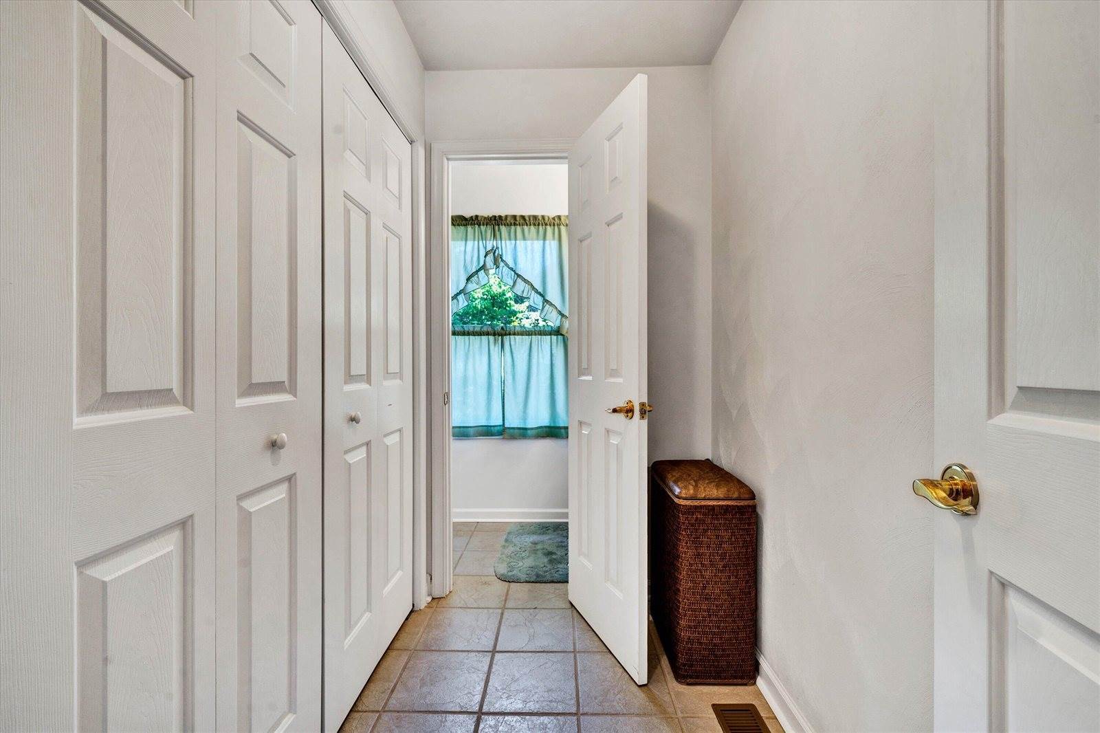 559 Boxwoodgreen Dr, Wirtz, VA 24184