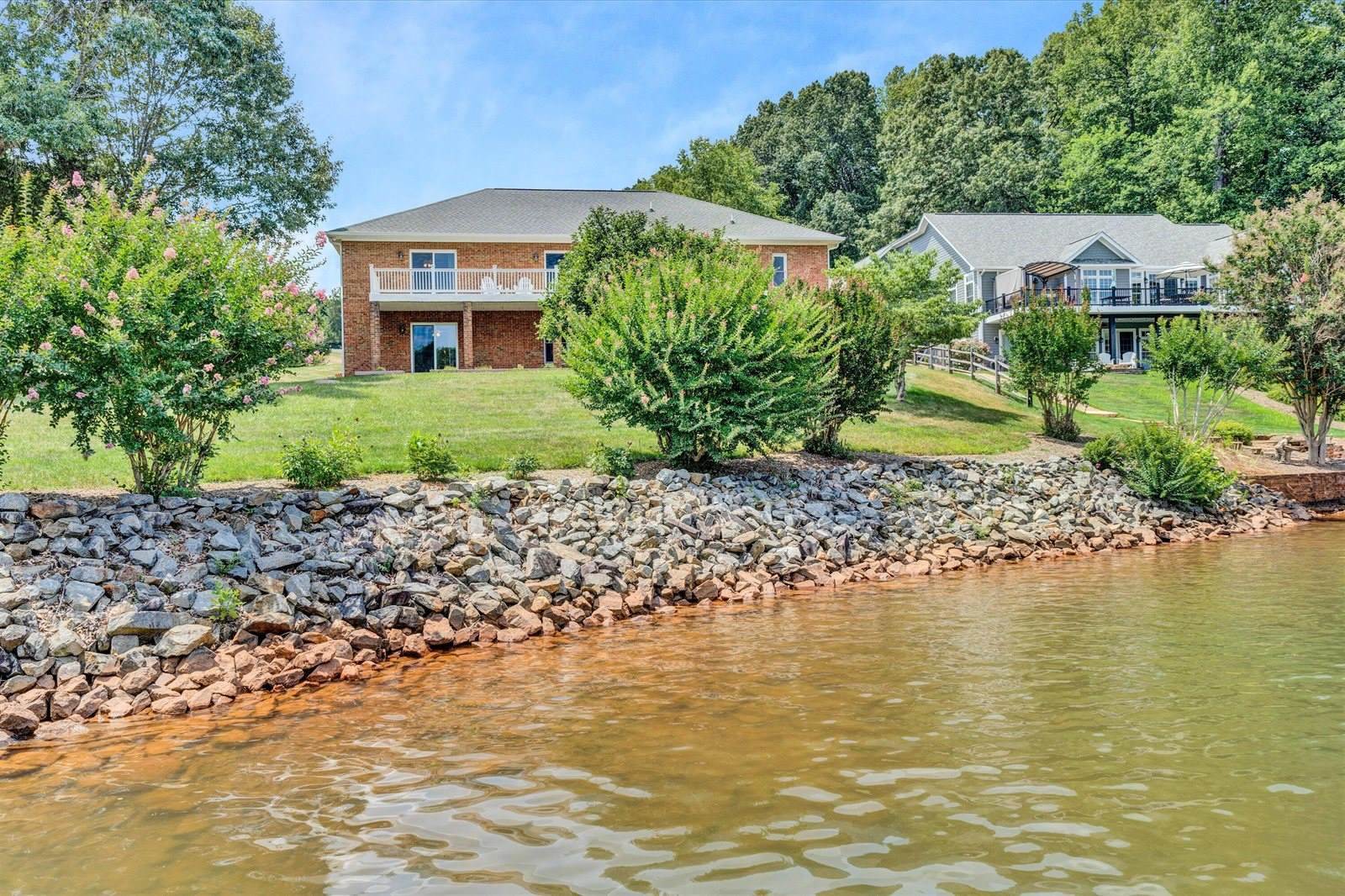 559 Boxwoodgreen Dr, Wirtz, VA 24184