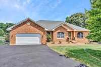559 Boxwoodgreen Dr, Wirtz, VA 24184