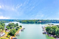 559 Boxwoodgreen Dr, Wirtz, VA 24184