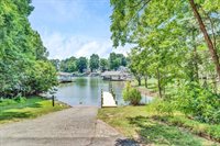 559 Boxwoodgreen Dr, Wirtz, VA 24184