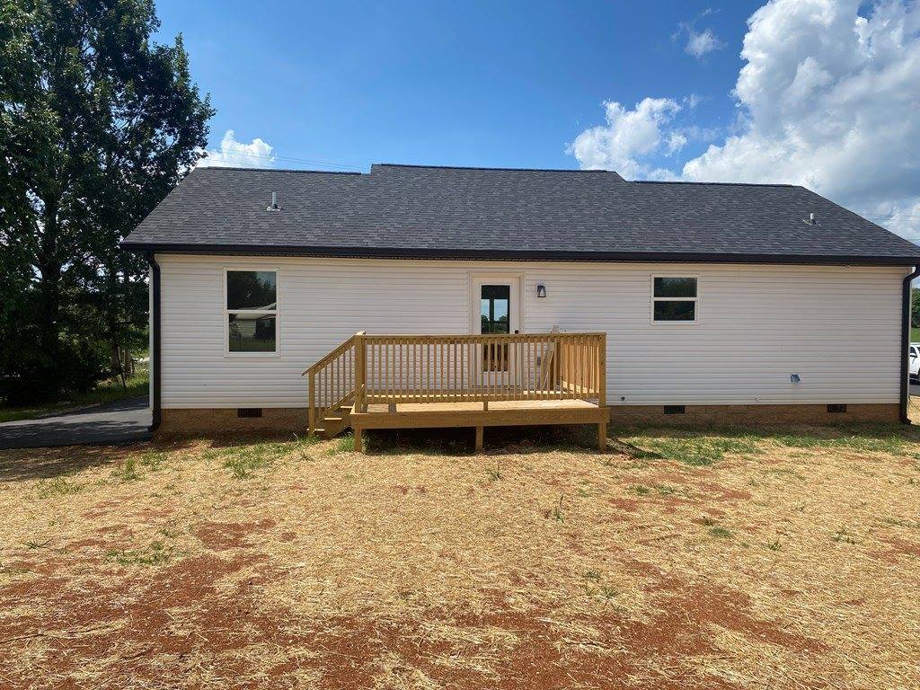 732 Millers Point Rd, Sparta, TN 38583