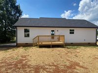 732 Millers Point Rd, Sparta, TN 38583