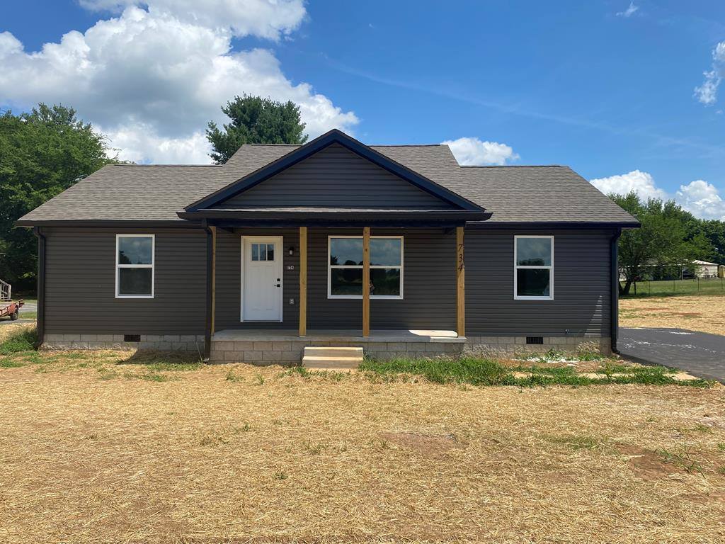 734 Millers Point Rd, Sparta, TN 38583