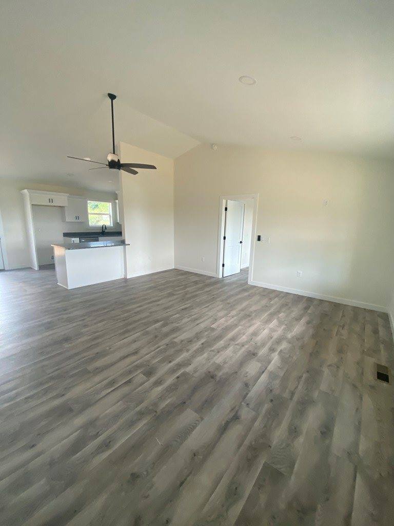 734 Millers Point Rd, Sparta, TN 38583