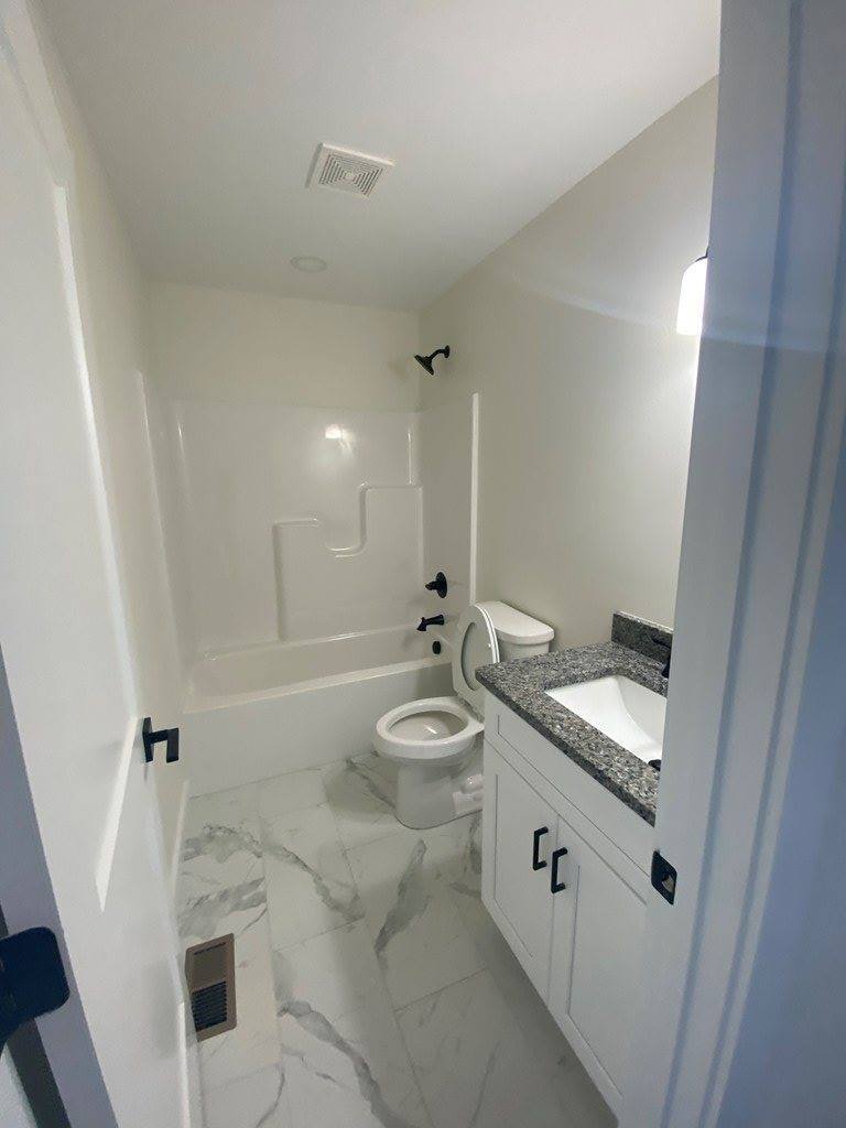 734 Millers Point Rd, Sparta, TN 38583