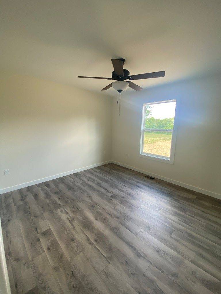 734 Millers Point Rd, Sparta, TN 38583