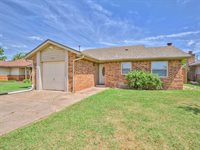 1810 West University Street, Shawnee, OK 74804